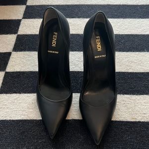 FENDI black pumps